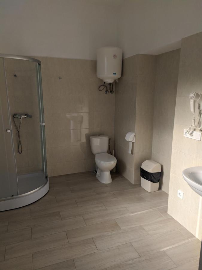 Hotel Mirage Czerniowce Zewnętrze zdjęcie