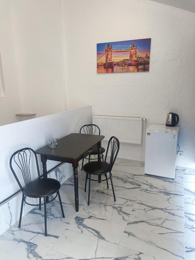 Hotel Mirage Czerniowce Zewnętrze zdjęcie