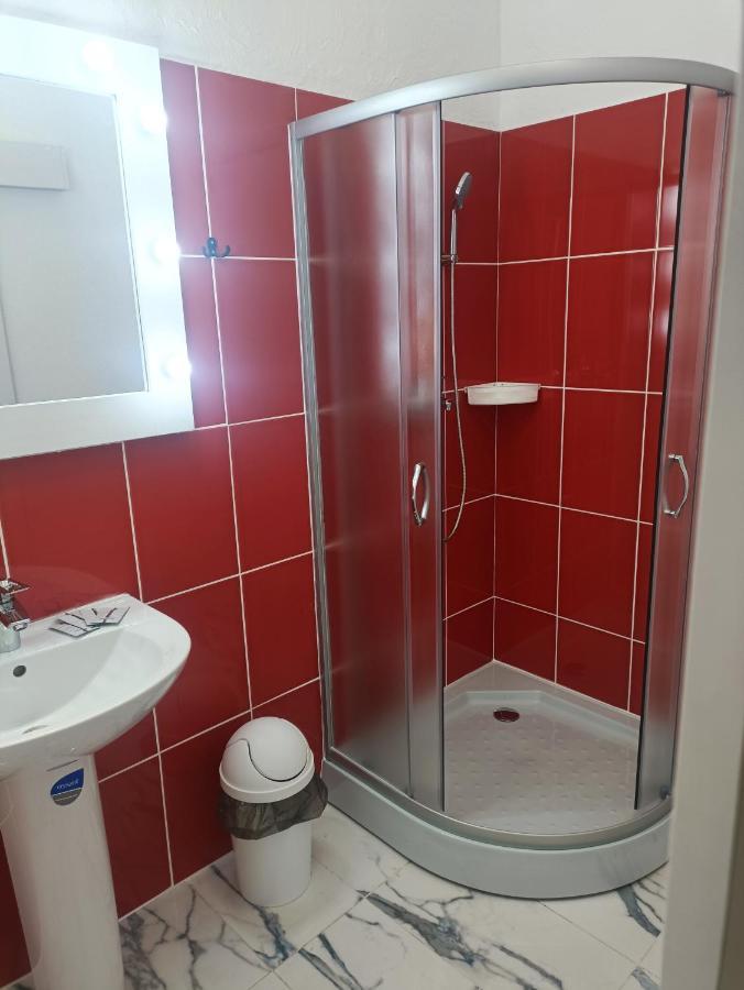 Hotel Mirage Czerniowce Zewnętrze zdjęcie