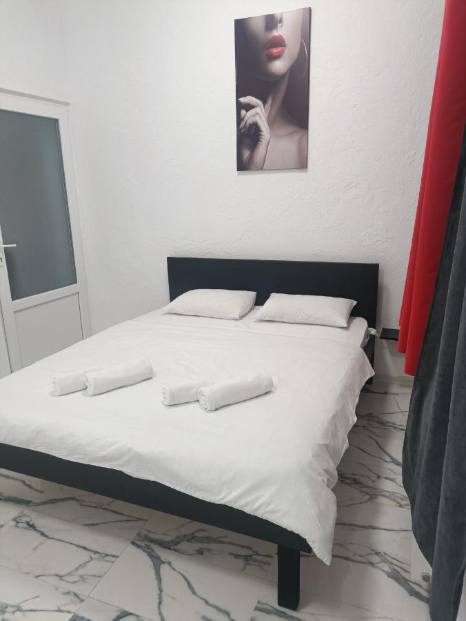 Hotel Mirage Czerniowce Zewnętrze zdjęcie