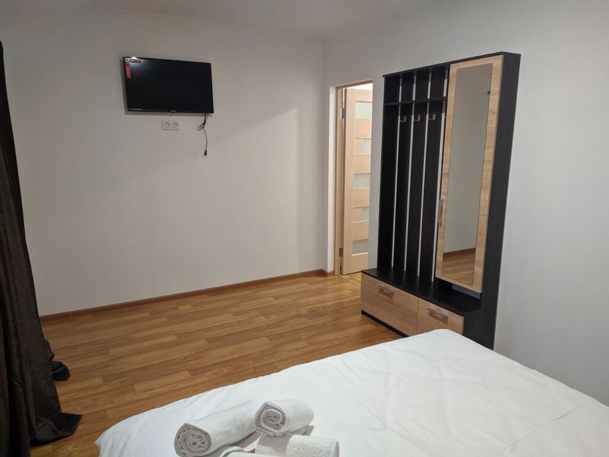 Hotel Mirage Czerniowce Zewnętrze zdjęcie