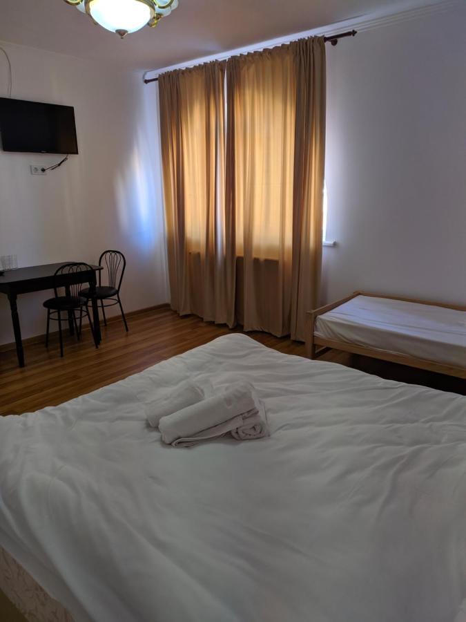 Hotel Mirage Czerniowce Zewnętrze zdjęcie