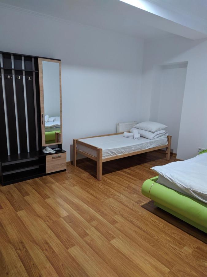 Hotel Mirage Czerniowce Zewnętrze zdjęcie